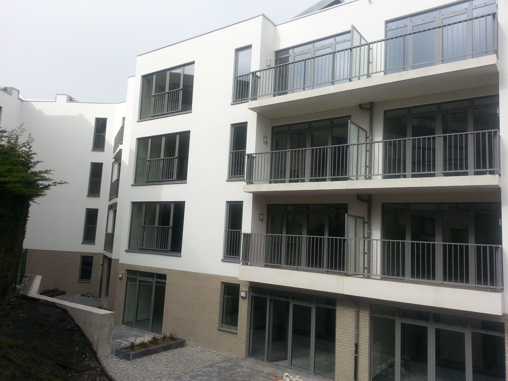Neder-Over-Heembeek — Pose