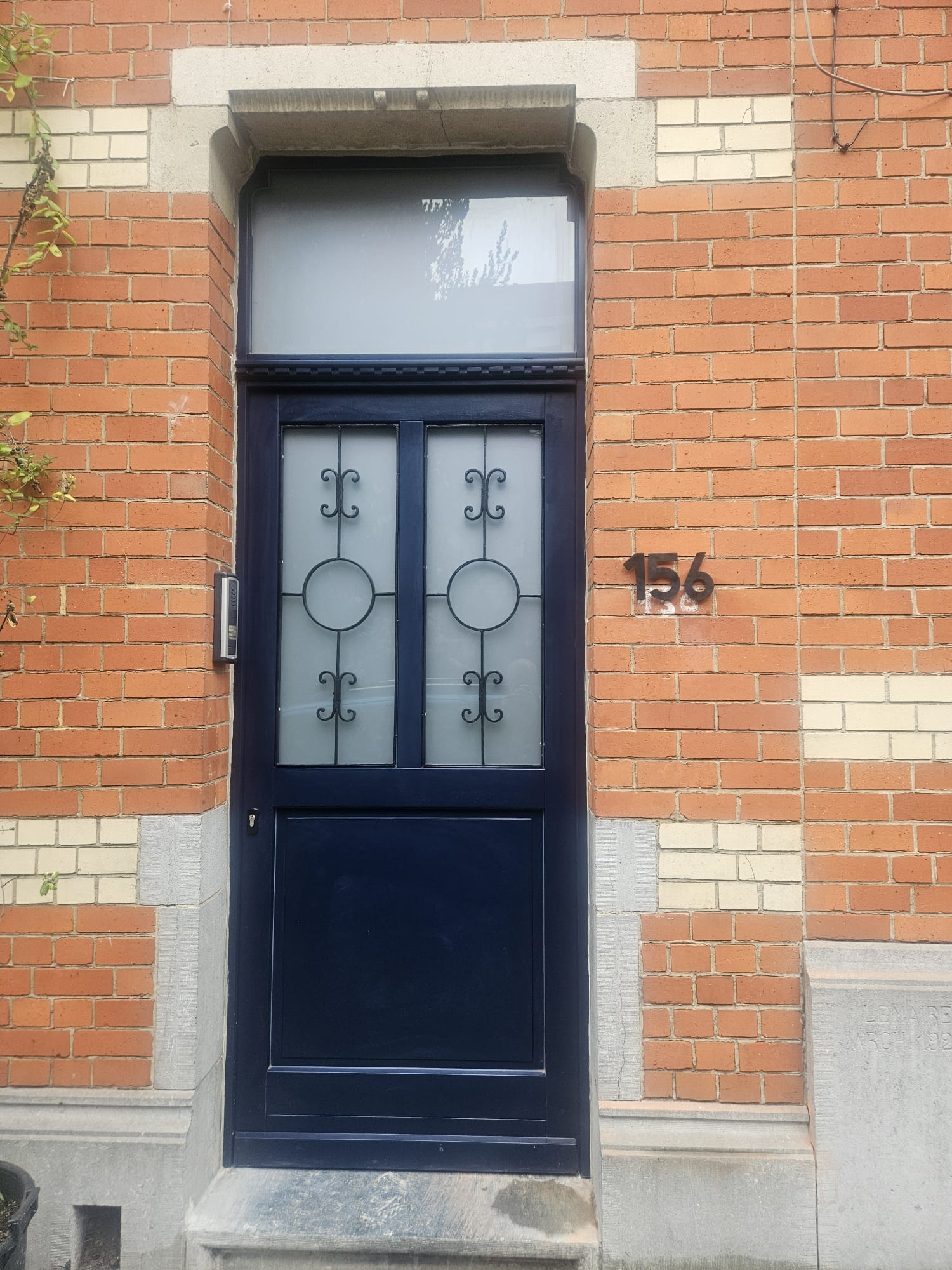 Remplacements de portes en bois à l’identique — Après